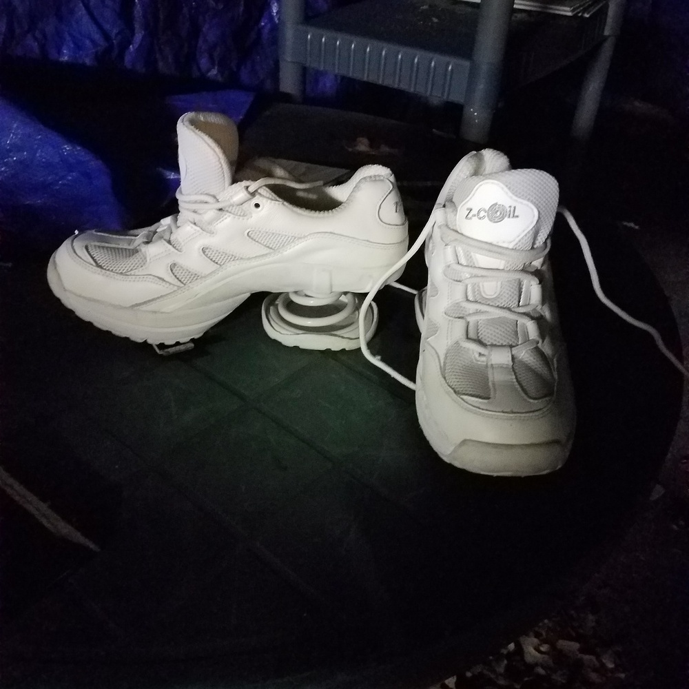 Z Coil shoes sz 8